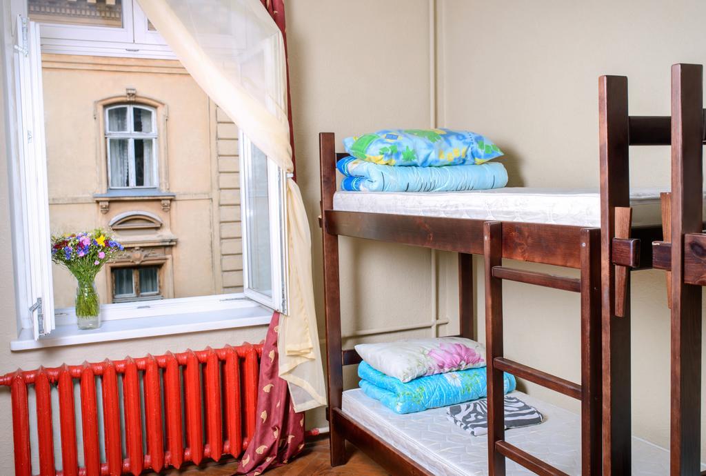 Hollywood Home Hostel Lviv Kamer foto